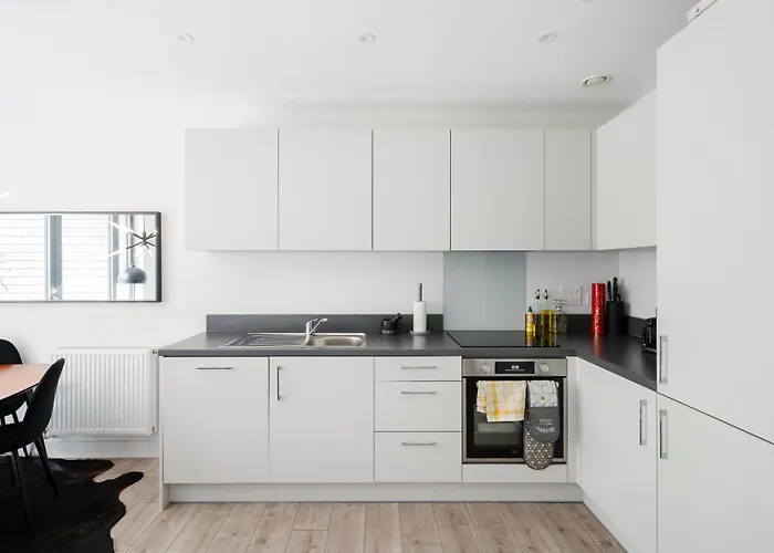 Beautiful & Contemporary Hackney Retreat