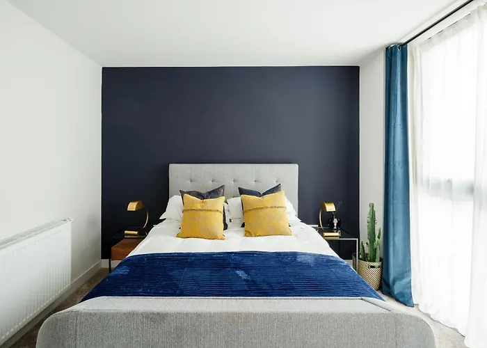 Beautiful & Contemporary Hackney Retreat